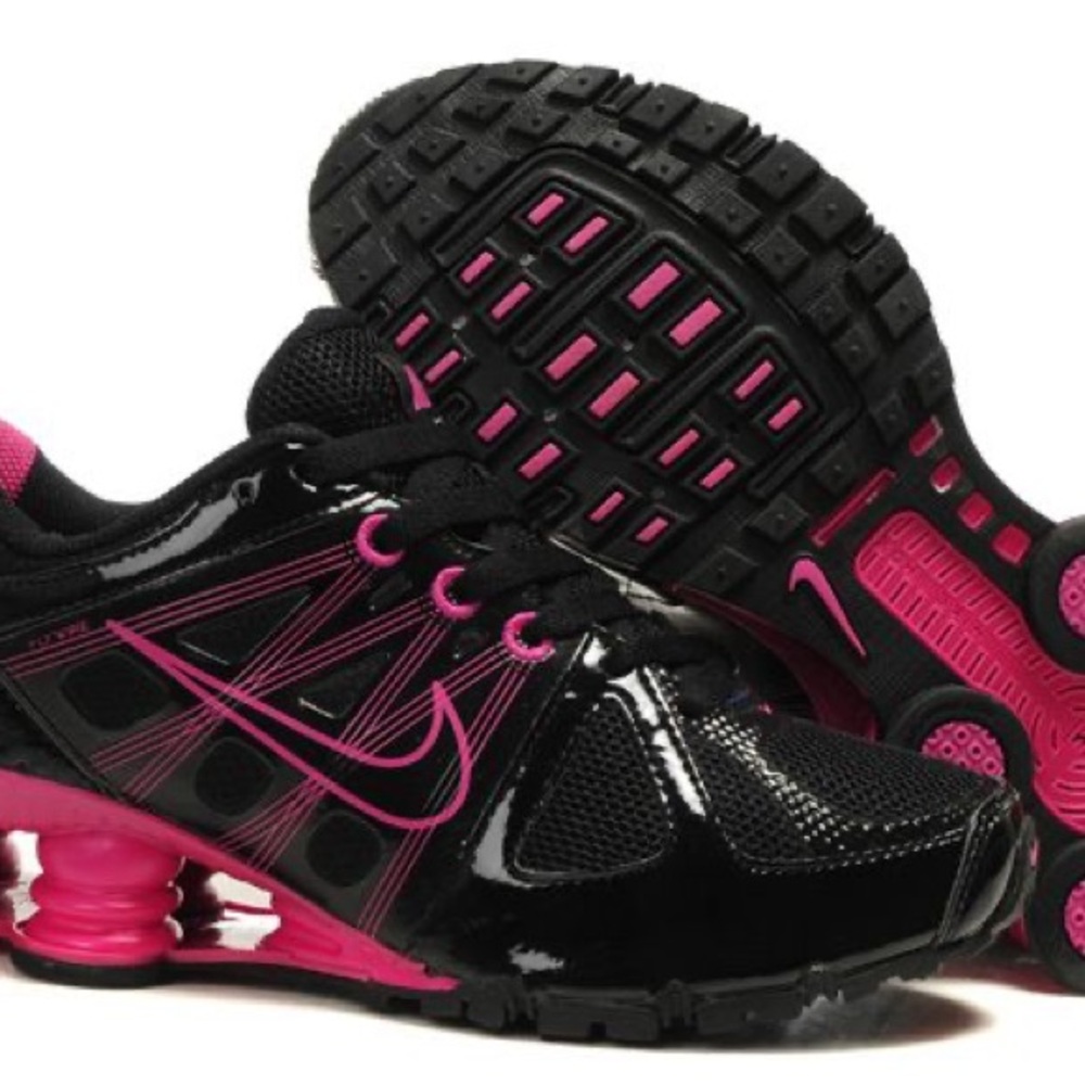 Nike Girl’s Shox R6 Black and Pink Athletic Shoes